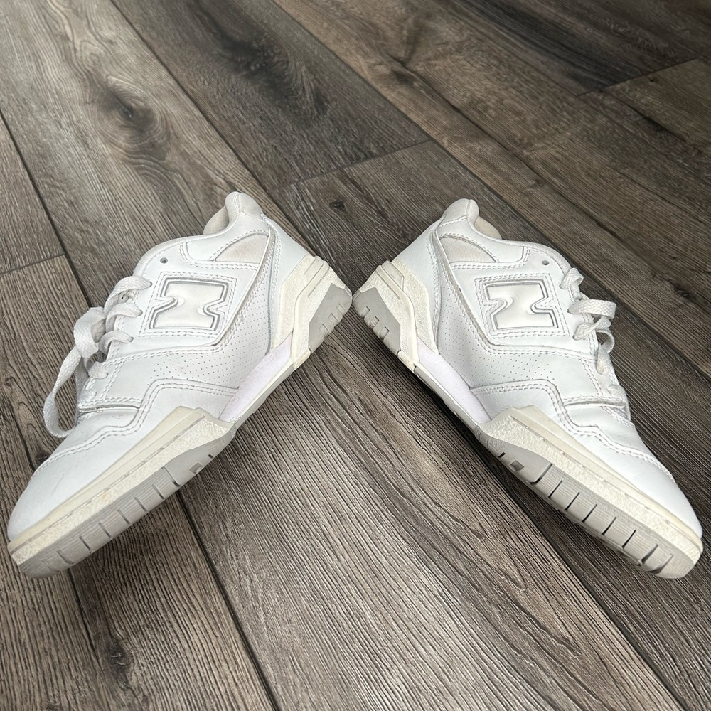 New Balance 550 White Women’s Size 7 – Classic Retro Basketball Sneaker - Picture 7 of 16